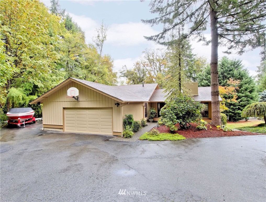 910 Ridgewood Circle Southwest Issaquah, WA 98027 - Photo 2 of 19