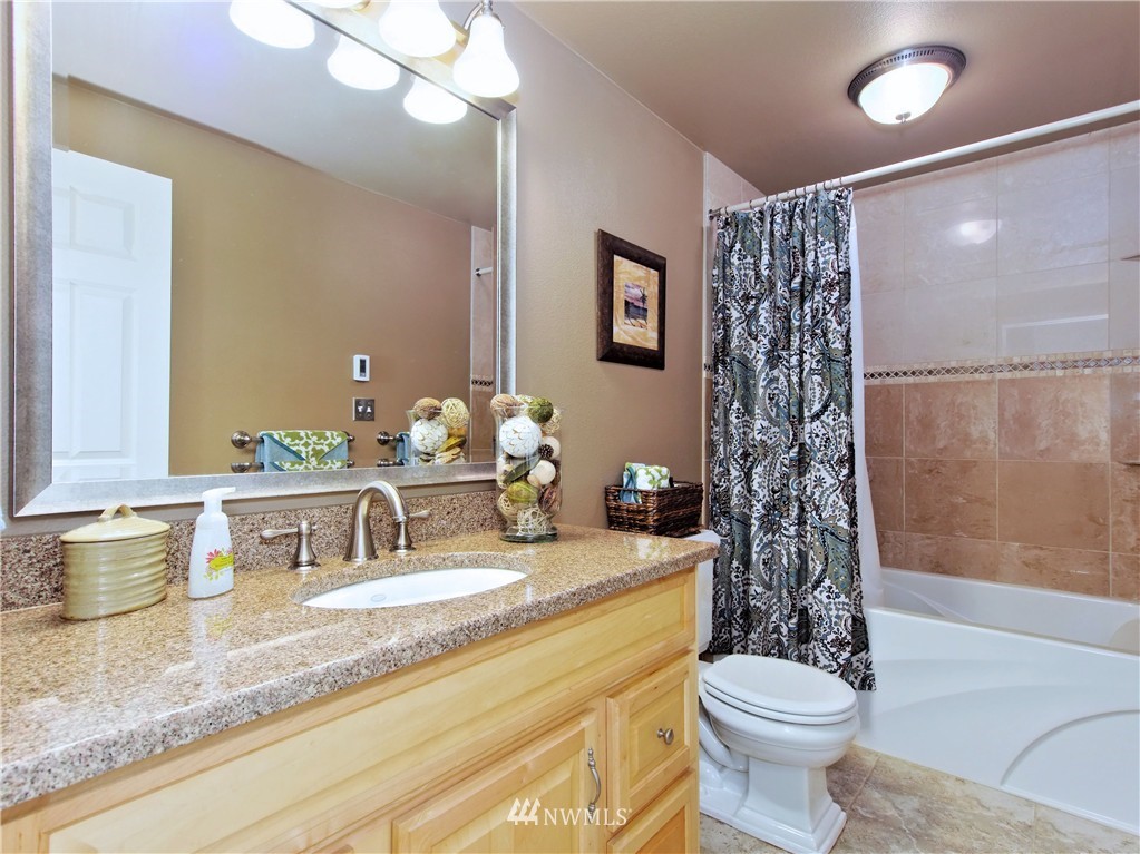 910 Ridgewood Circle Southwest Issaquah, WA 98027 - Photo 11 of 19
