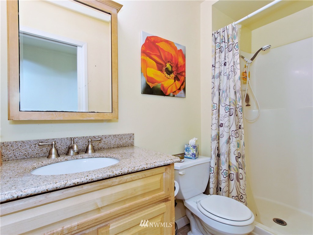 910 Ridgewood Circle Southwest Issaquah, WA 98027 - Photo 16 of 19
