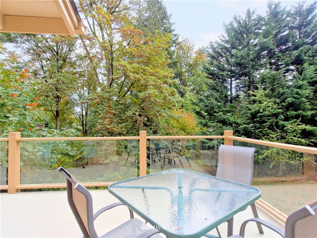 910 Ridgewood Circle Southwest Issaquah, WA 98027 - Photo 17 of 19