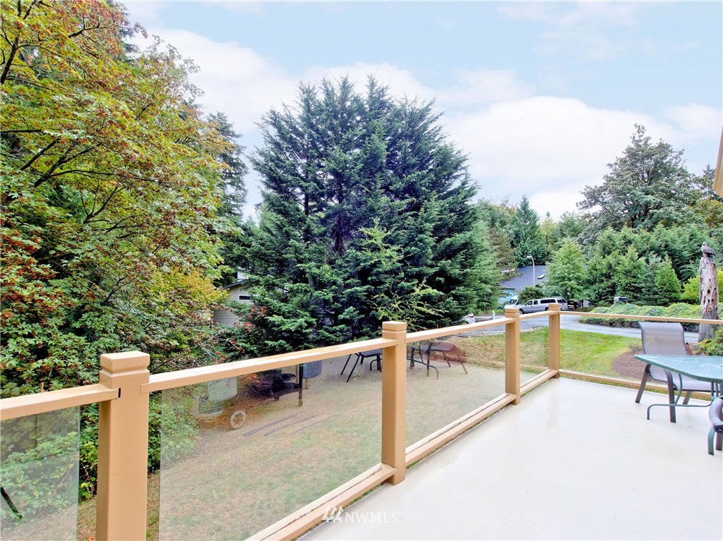 910 Ridgewood Circle Southwest Issaquah, WA 98027 - Photo 18 of 19