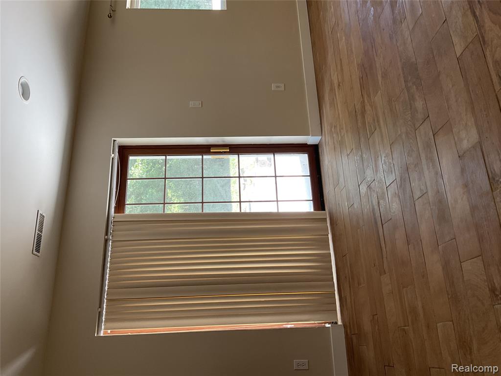 7096 Riverstone Road West Bloomfield, MI 48322 - Photo 15 of 26