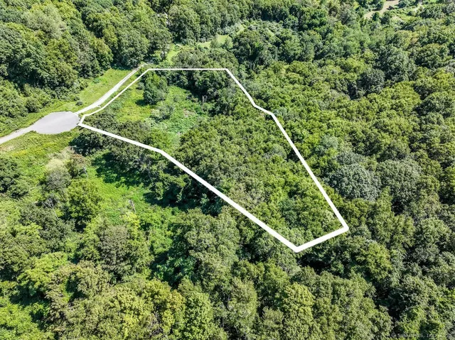 $799,000 | 4 Delia Lane, New Milford, CT 06776