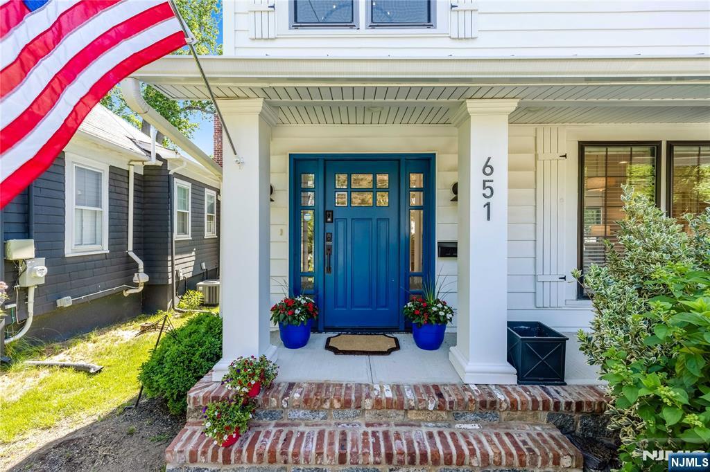 651 Grove Street Montclair, NJ 07043 - Photo 4 of 46
