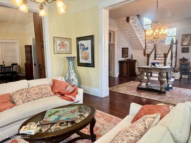 $425,000 | 404 South Commerce Street, Natchez, MS 39120