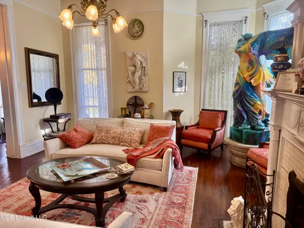 $425,000 | 404 South Commerce Street, Natchez, MS 39120