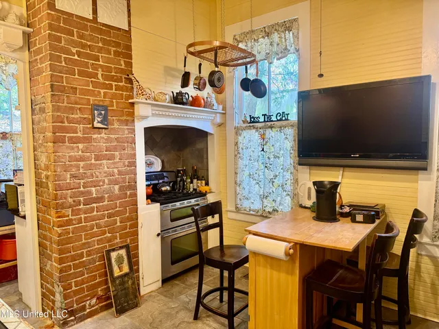 $425,000 | 404 South Commerce Street, Natchez, MS 39120