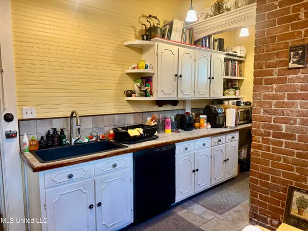 $425,000 | 404 South Commerce Street, Natchez, MS 39120