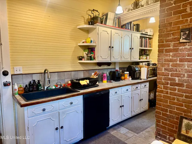 $425,000 | 404 South Commerce Street, Natchez, MS 39120