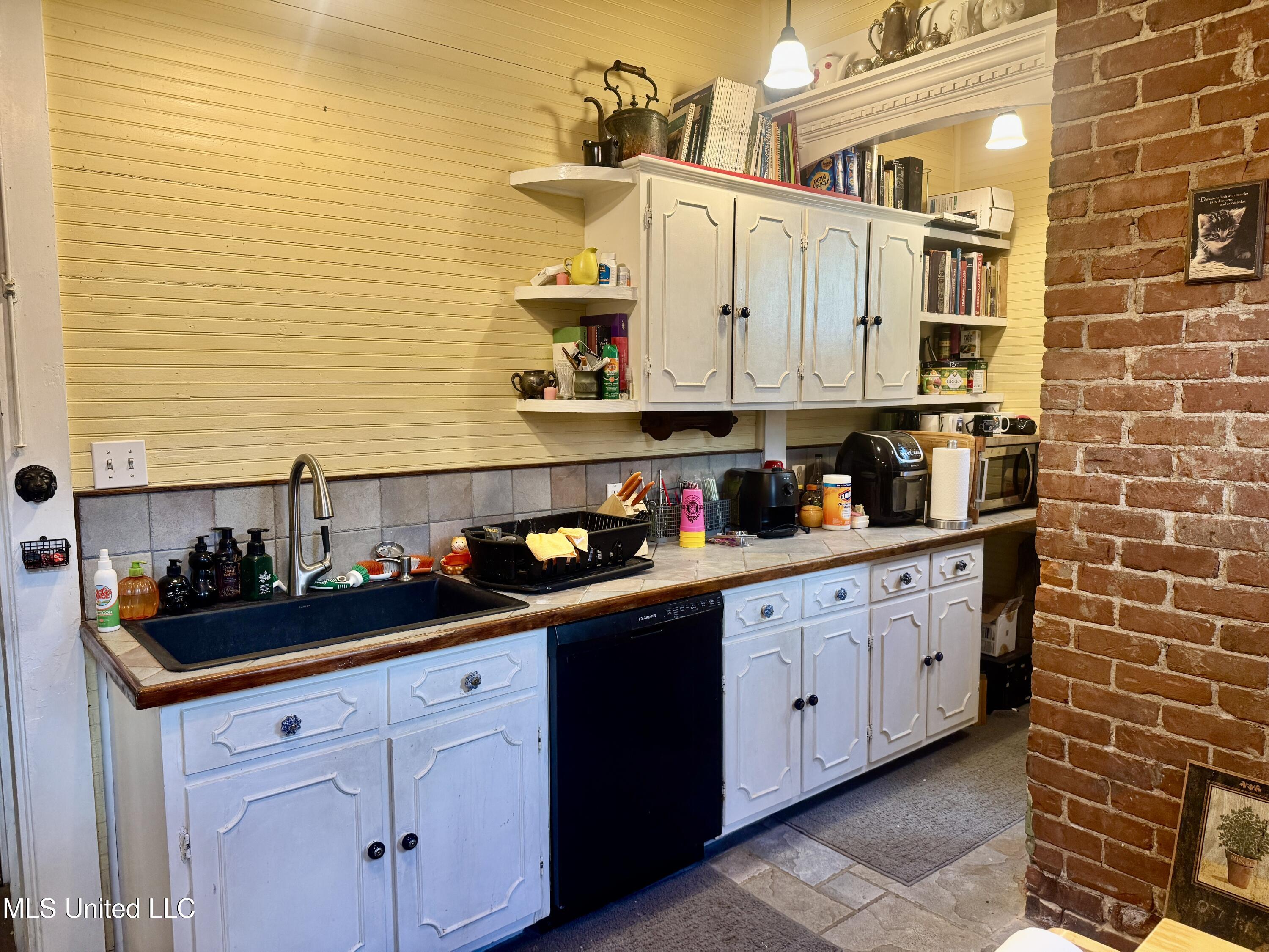 404 South Commerce Street Natchez, MS 39120 - Photo 27 of 50 IMG_7012