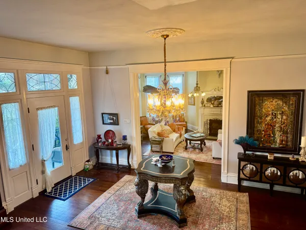 $425,000 | 404 South Commerce Street, Natchez, MS 39120