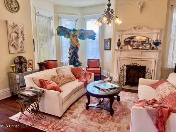 $425,000 | 404 South Commerce Street, Natchez, MS 39120