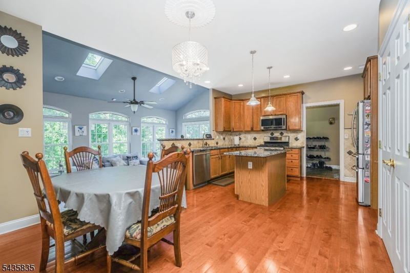30 Rue Chagall Somerset, NJ 08873 - Photo 15 of 44