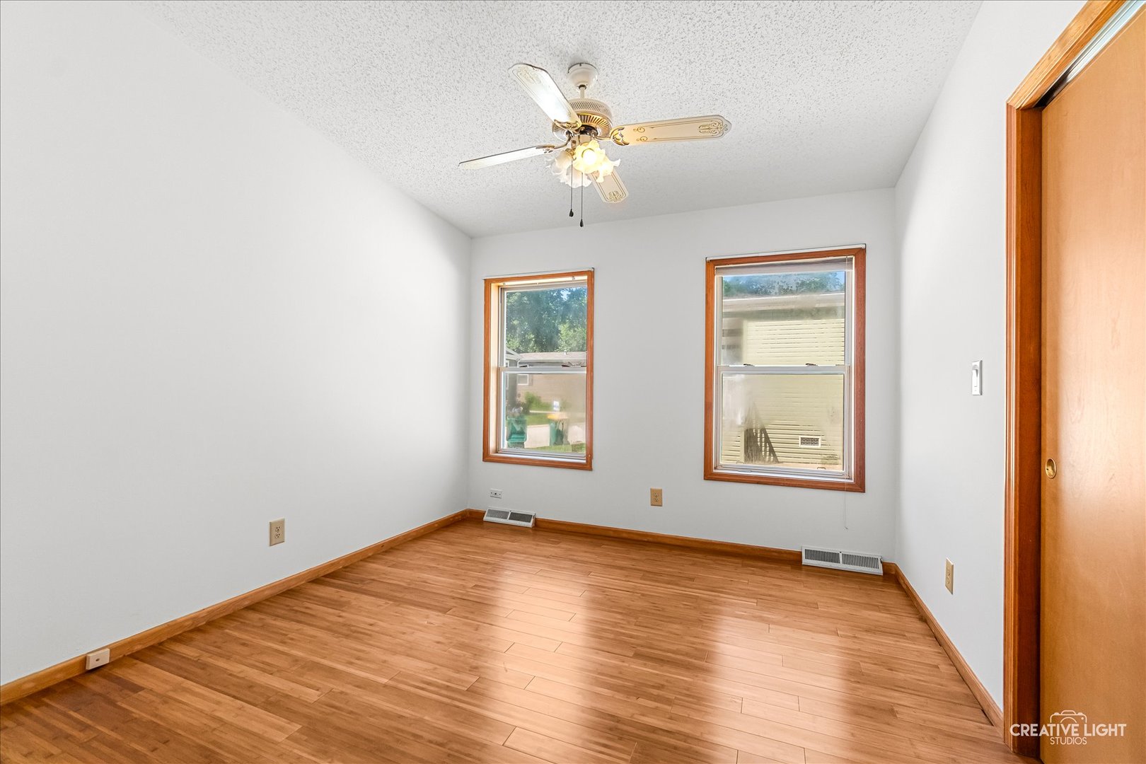 70 Melbrooke Road Elgin, IL 60123 - Photo 9 of 17