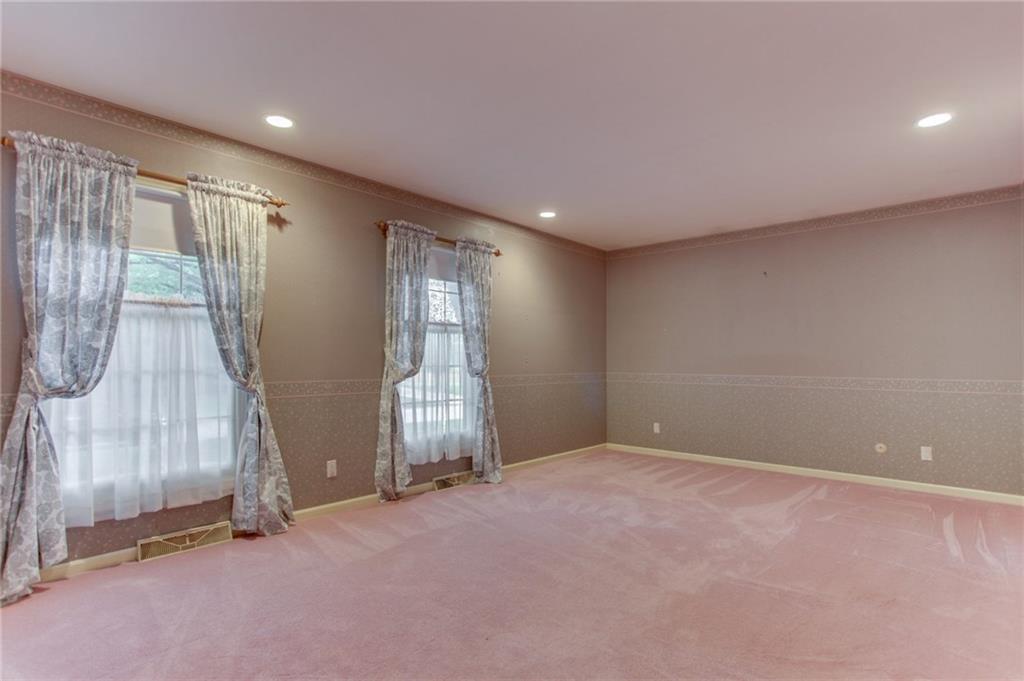 605 South Restin Road Greenwood, IN 46142 - Photo 6 of 15 Gallery Image 6
