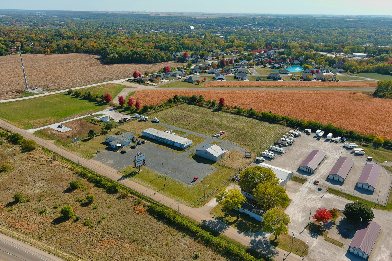 1592 North 30th Road, Unit 3 Ottawa, IL 61350 - Photo 11 of 22 an aerial view of a city with lots of residential buildings ocean and mountain view in back