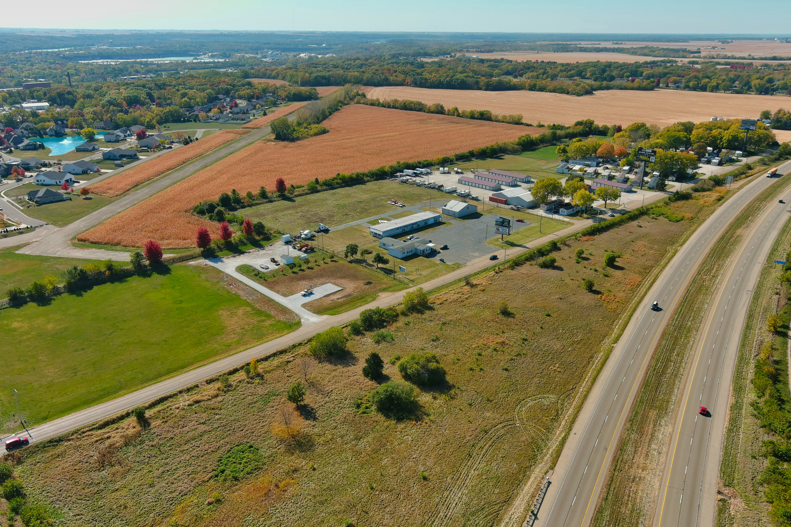 1592 North 30th Road, Unit 3 Ottawa, IL 61350 - Photo 5 of 22 a view of a city