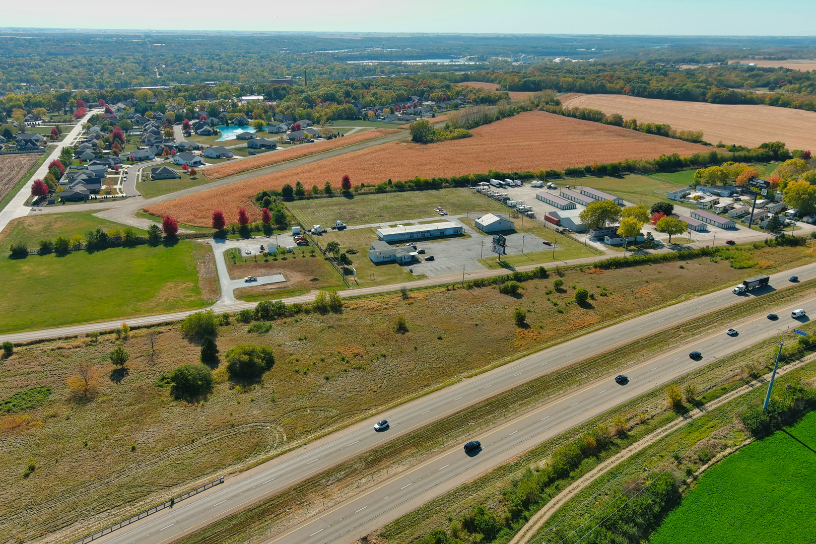 1592 North 30th Road, Unit 3 Ottawa, IL 61350 - Photo 7 of 22 a view of a city