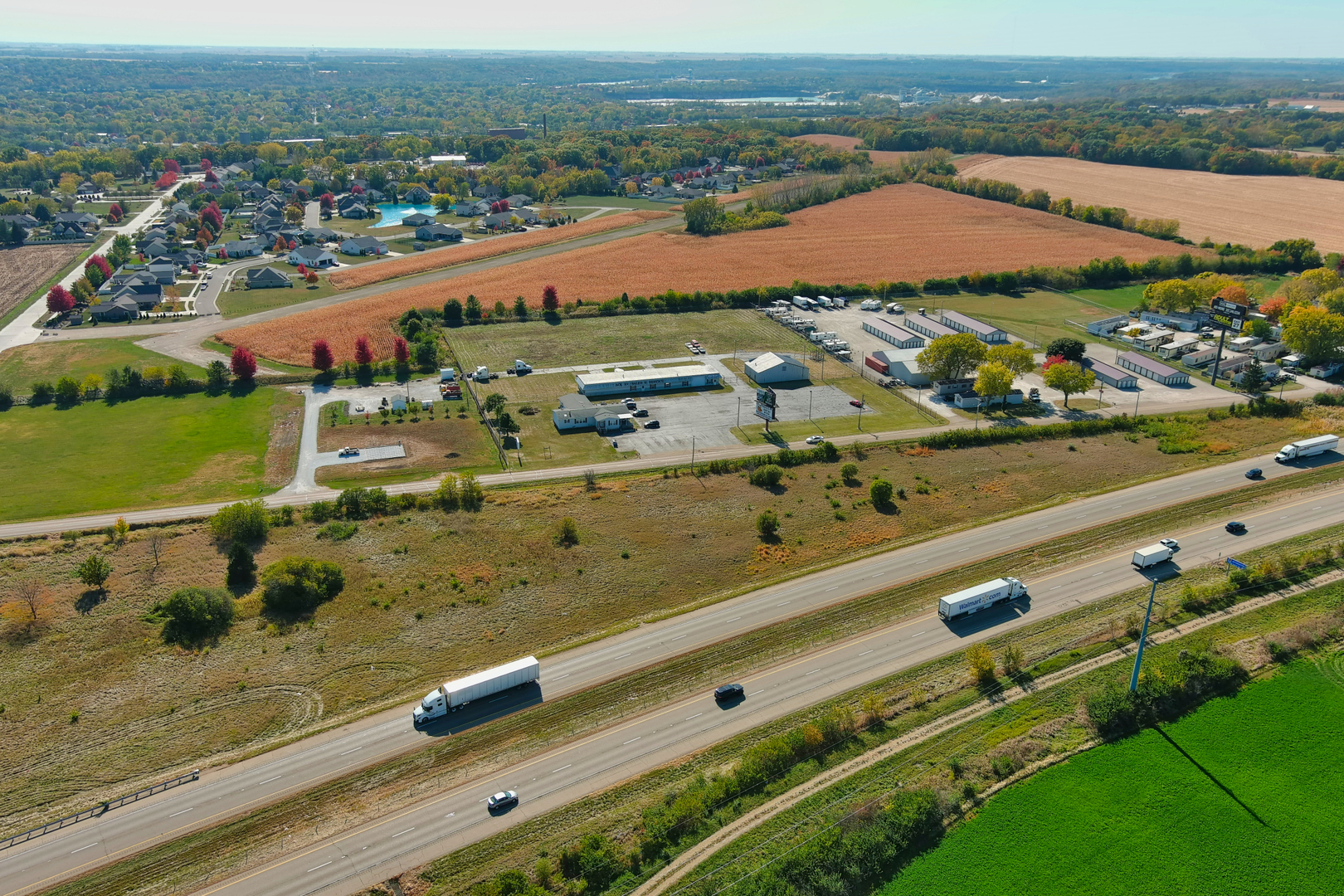 1592 North 30th Road, Unit 3 Ottawa, IL 61350 - Photo 8 of 22 an aerial view of residential houses with outdoor space