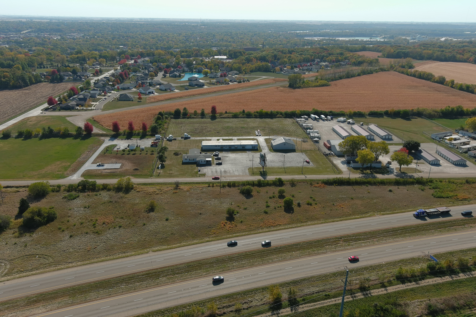 1592 North 30th Road, Unit 3 Ottawa, IL 61350 - Photo 9 of 22 an aerial view of residential houses with outdoor space
