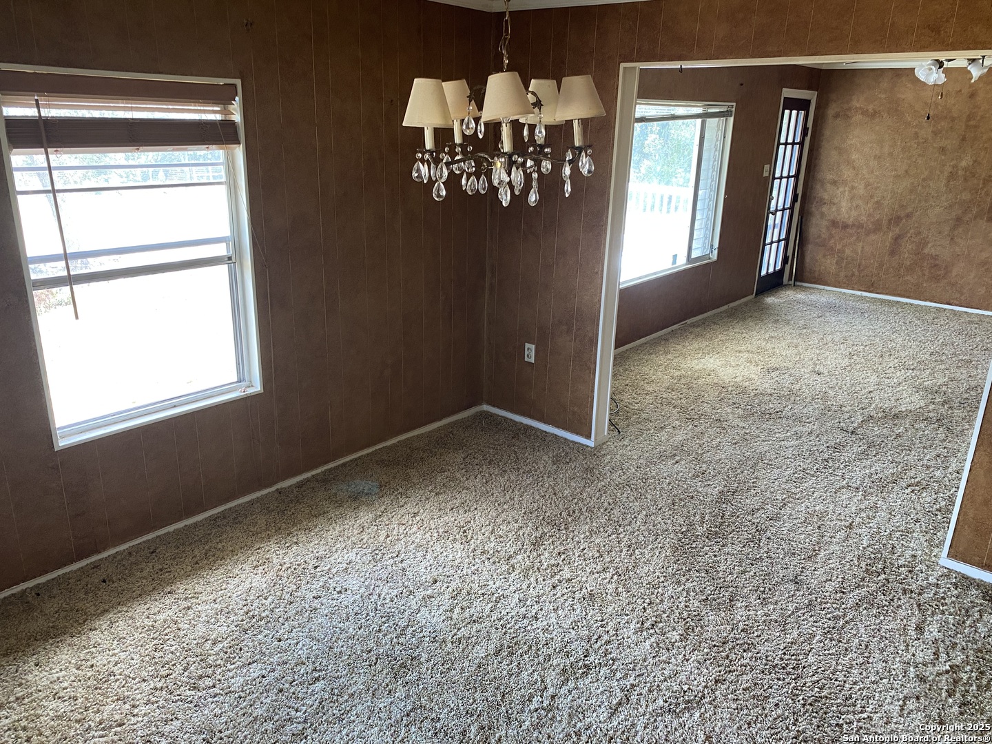 10096 Whip O Will Way Helotes, TX 78023 - Photo 28 of 39 a view of livingroom with window