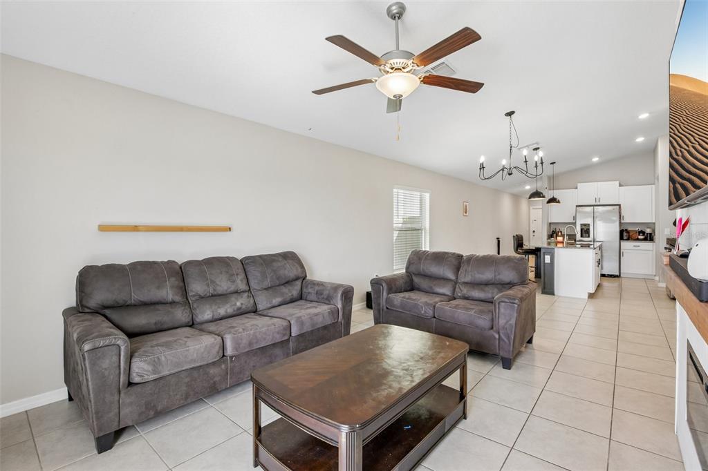 9415 Lemon Drop Loop Sun City Center, FL 33573 - Photo 5 of 53
