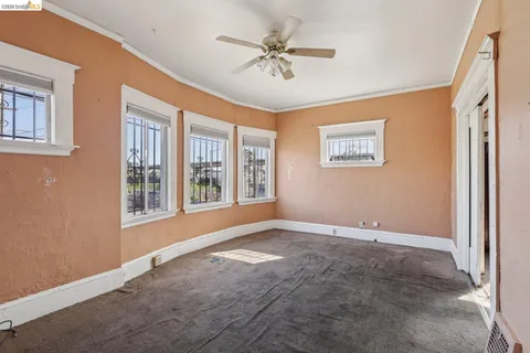 $370,000 | 1201 41st Avenue, Oakland, CA 94601