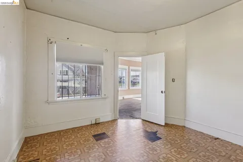 $370,000 | 1201 41st Avenue, Oakland, CA 94601