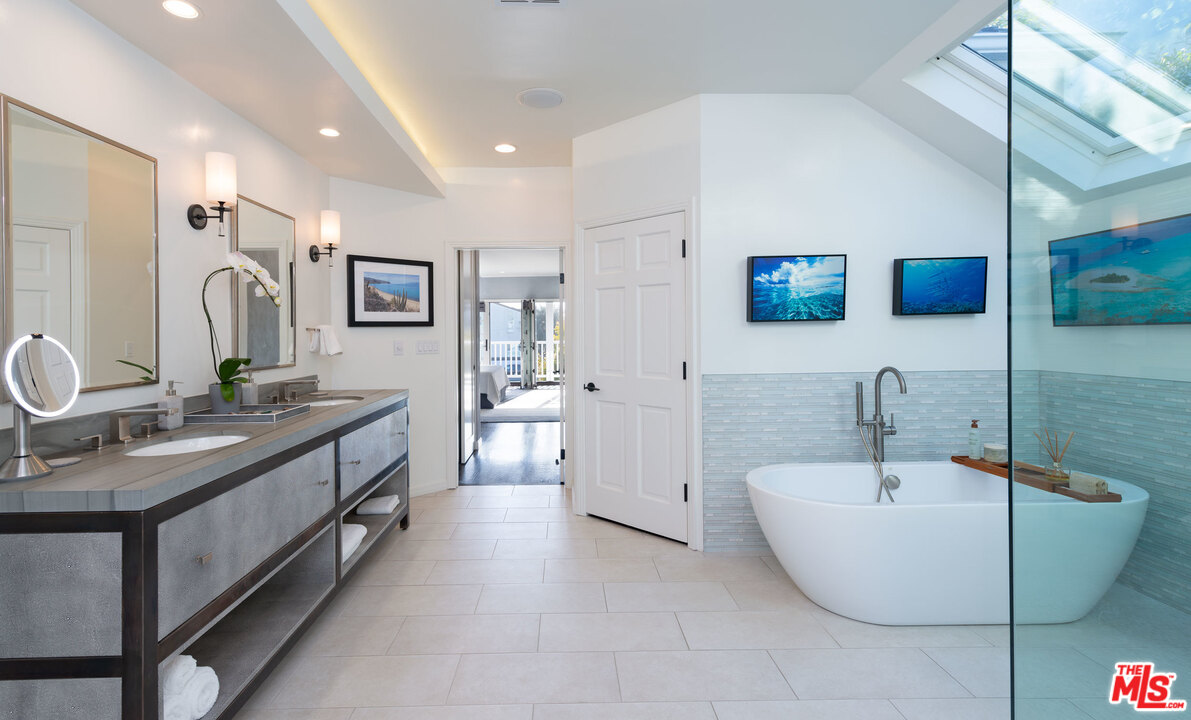 4711 Roma Court Marina del Rey, CA 90292 - Photo 21 of 28