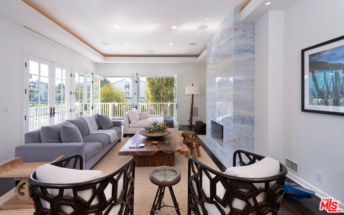 4711 Roma Court Marina del Rey, CA 90292 - Photo 4 of 28