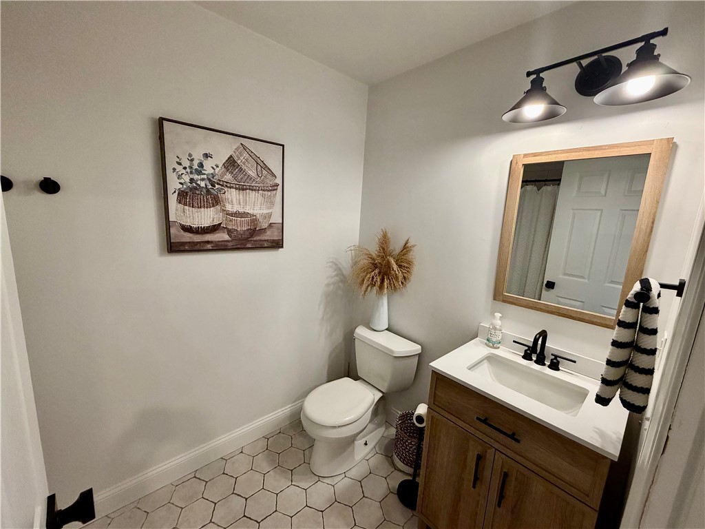 608 Wordens Pond Road South Kingstown, RI 02879 - Photo 18 of 39
