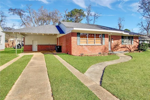 $209,000 | 408 Sirod Street, Natchitoches, LA 71457