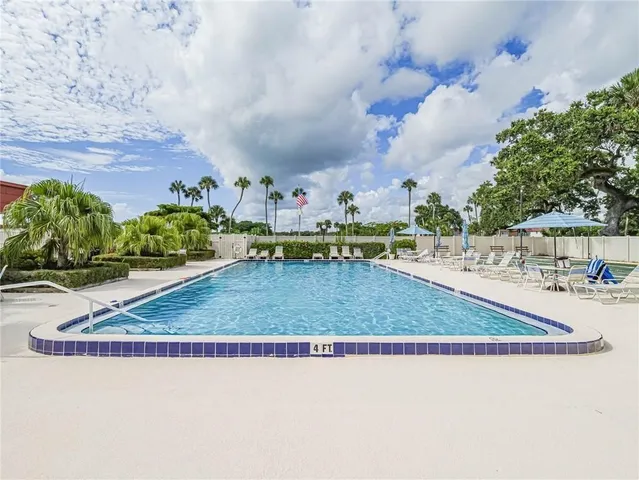 $1,250 | 25 Pine Arbor Lane, Unit 104, Vero Beach, FL 32962