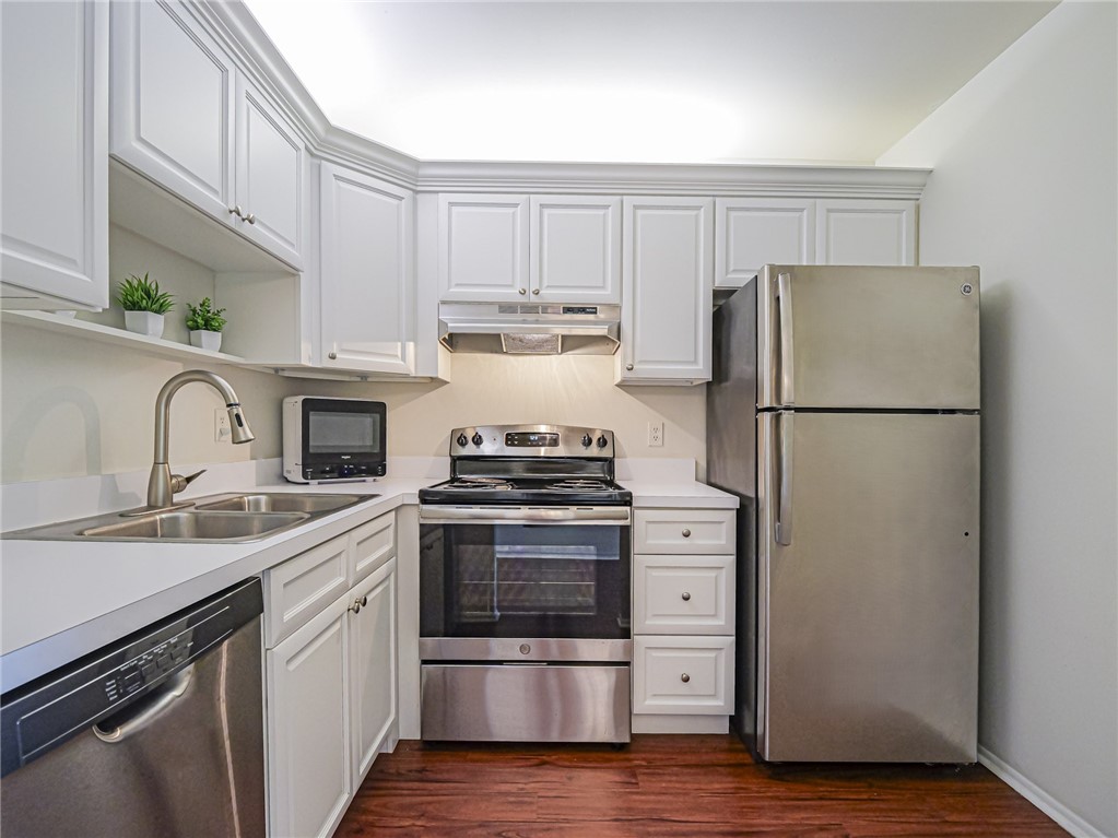 25 Pine Arbor Lane, Unit 104 Vero Beach, FL 32962 - Photo 8 of 34