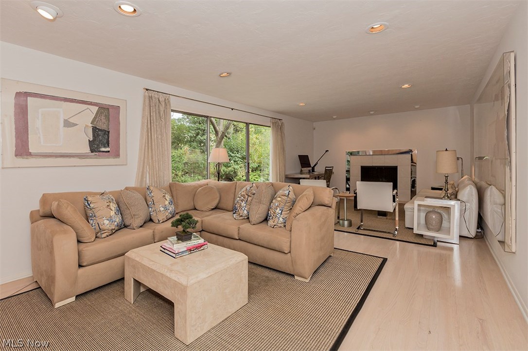 2631 Lander Road Cleveland, OH 44124 - Photo 13 of 30 Gallery Image 13