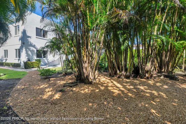 $1,790,000 | 220 Atlantic Avenue, Unit 6, Palm Beach, FL 33480