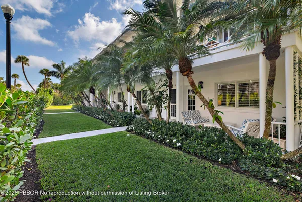 $1,790,000 | 220 Atlantic Avenue, Unit 6, Palm Beach, FL 33480
