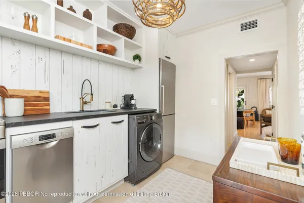 $1,790,000 | 220 Atlantic Avenue, Unit 6, Palm Beach, FL 33480