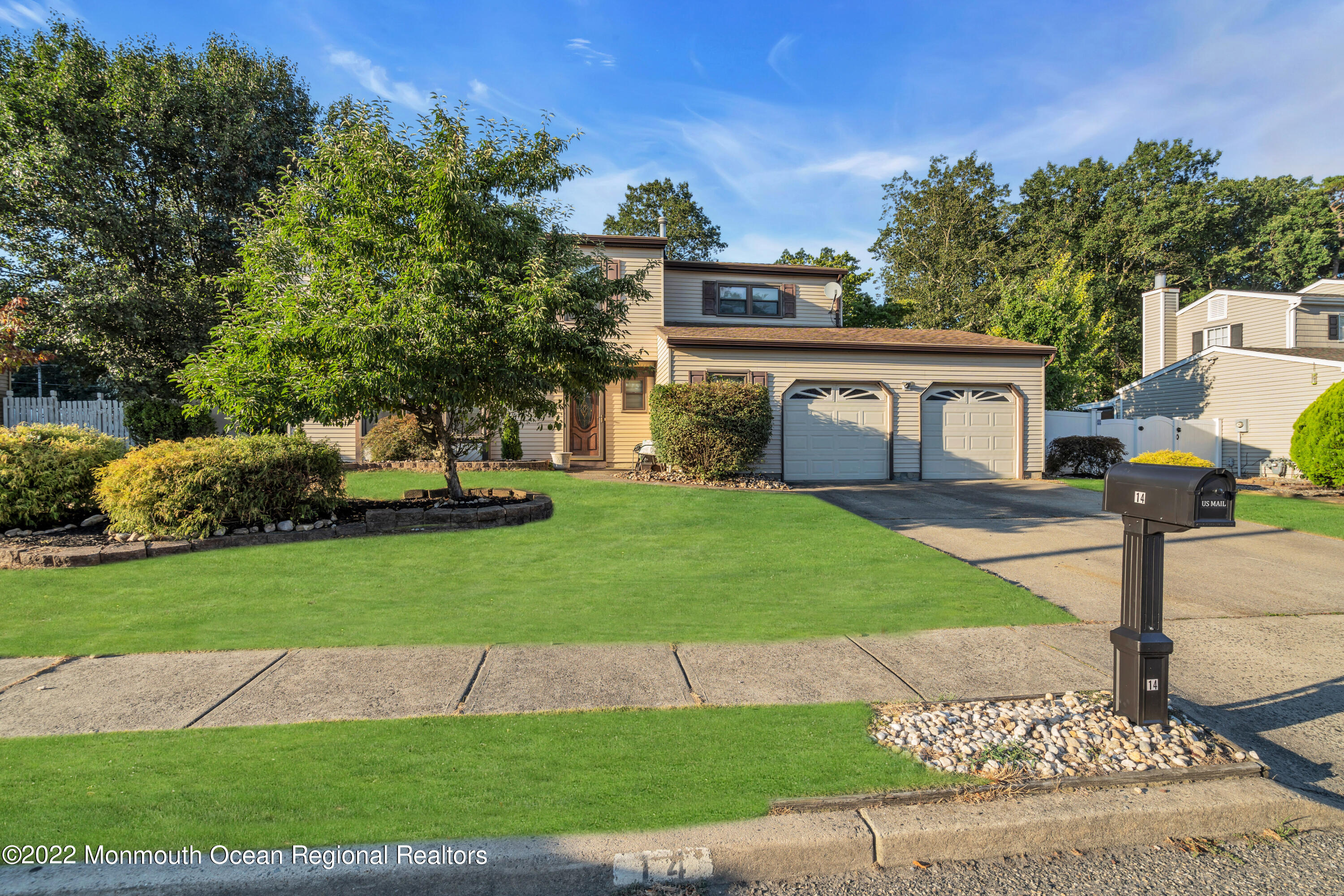 14 Remsen Drive Howell, NJ 07731 - Photo 3 of 48 008_dsc06175-1f3