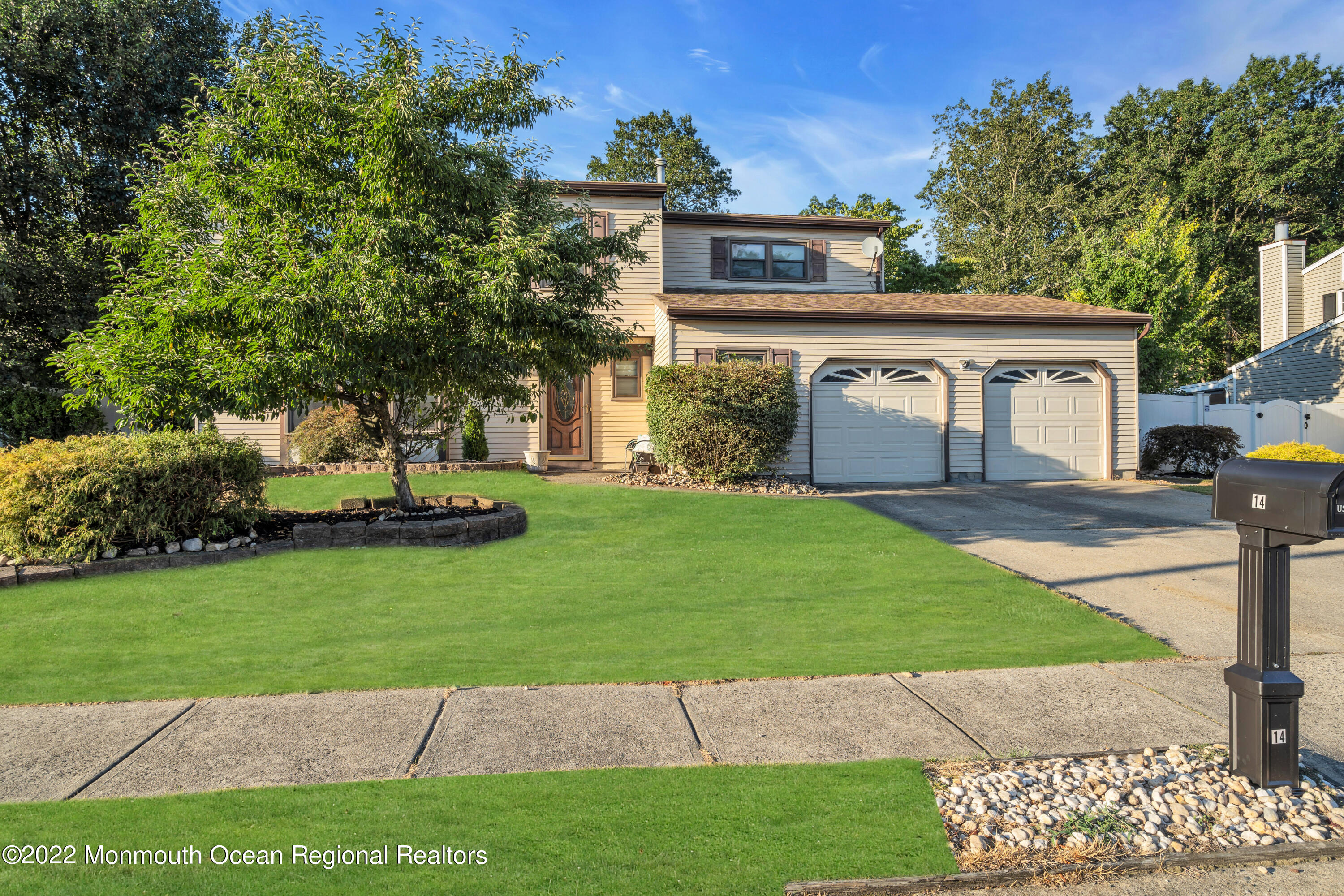 14 Remsen Drive Howell, NJ 07731 - Photo 4 of 48 009_dsc06180-1f3