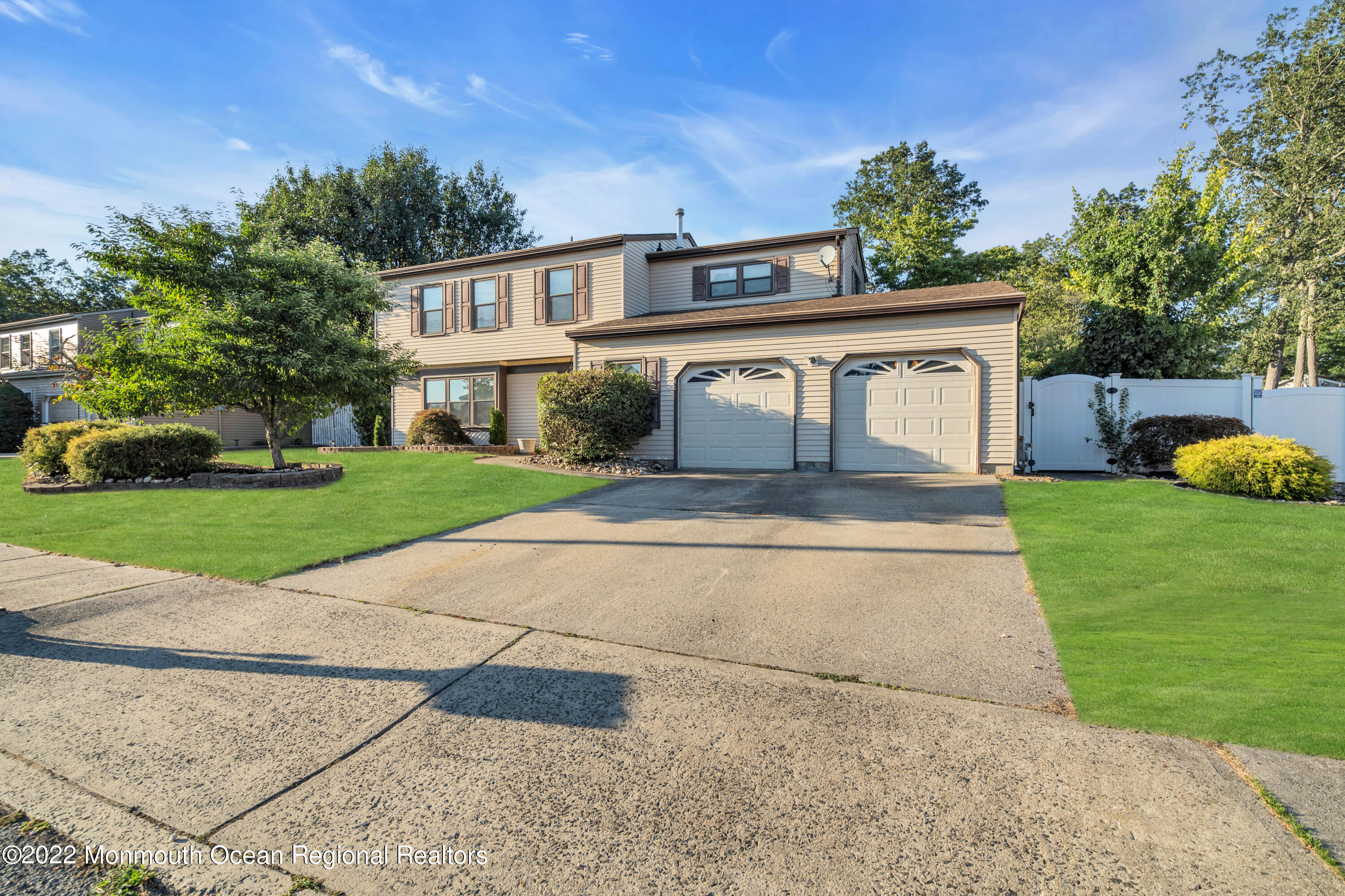 14 Remsen Drive Howell, NJ 07731 - Photo 5 of 48 010_dsc06185-1