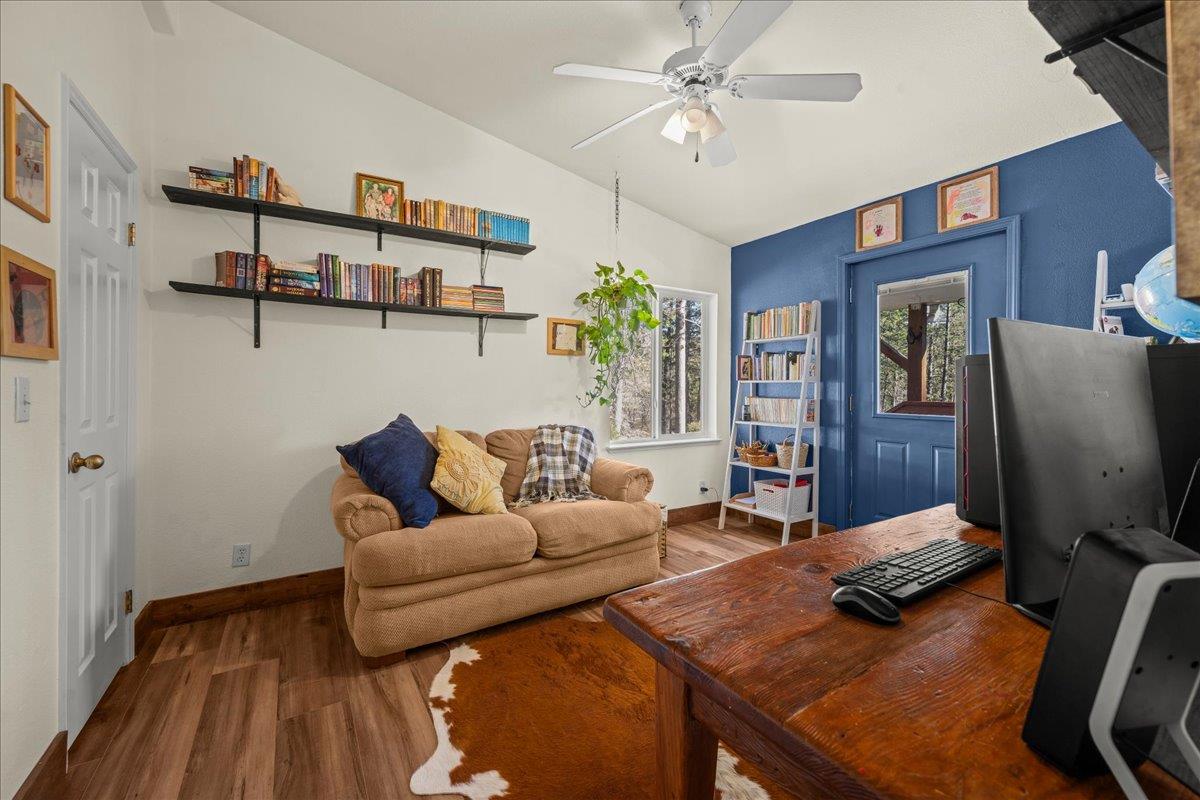 5351 Cosumnes Mine Road Somerset, CA 95684 - Photo 39 of 66 a living room with furniture