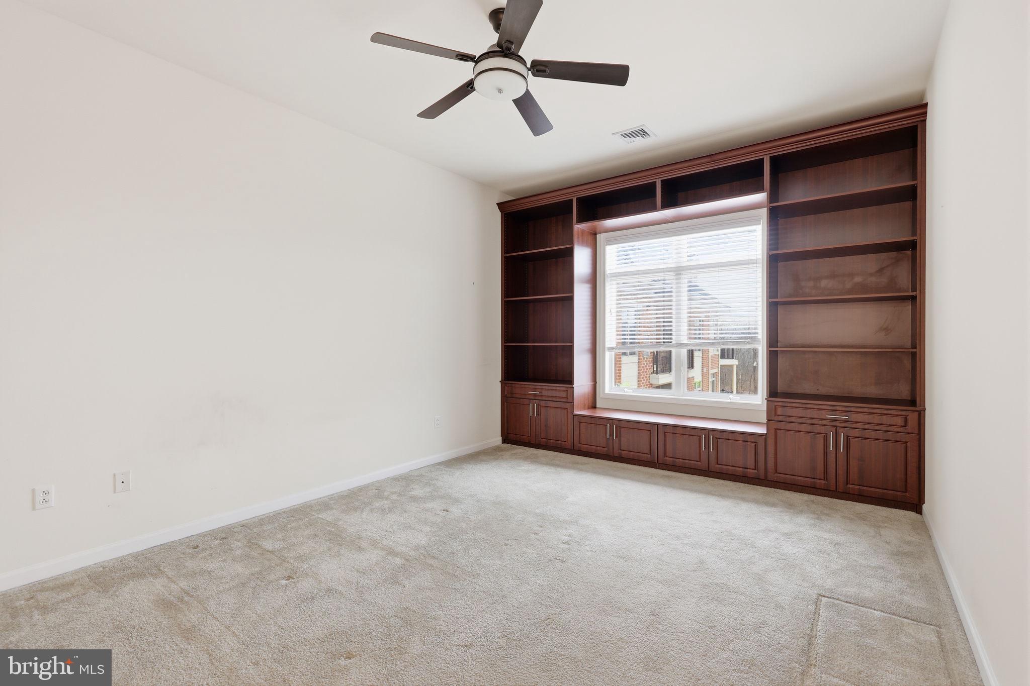 556 Carson Terrace Huntingdon Valley, PA 19006 - Photo 13 of 42 a view of room and window