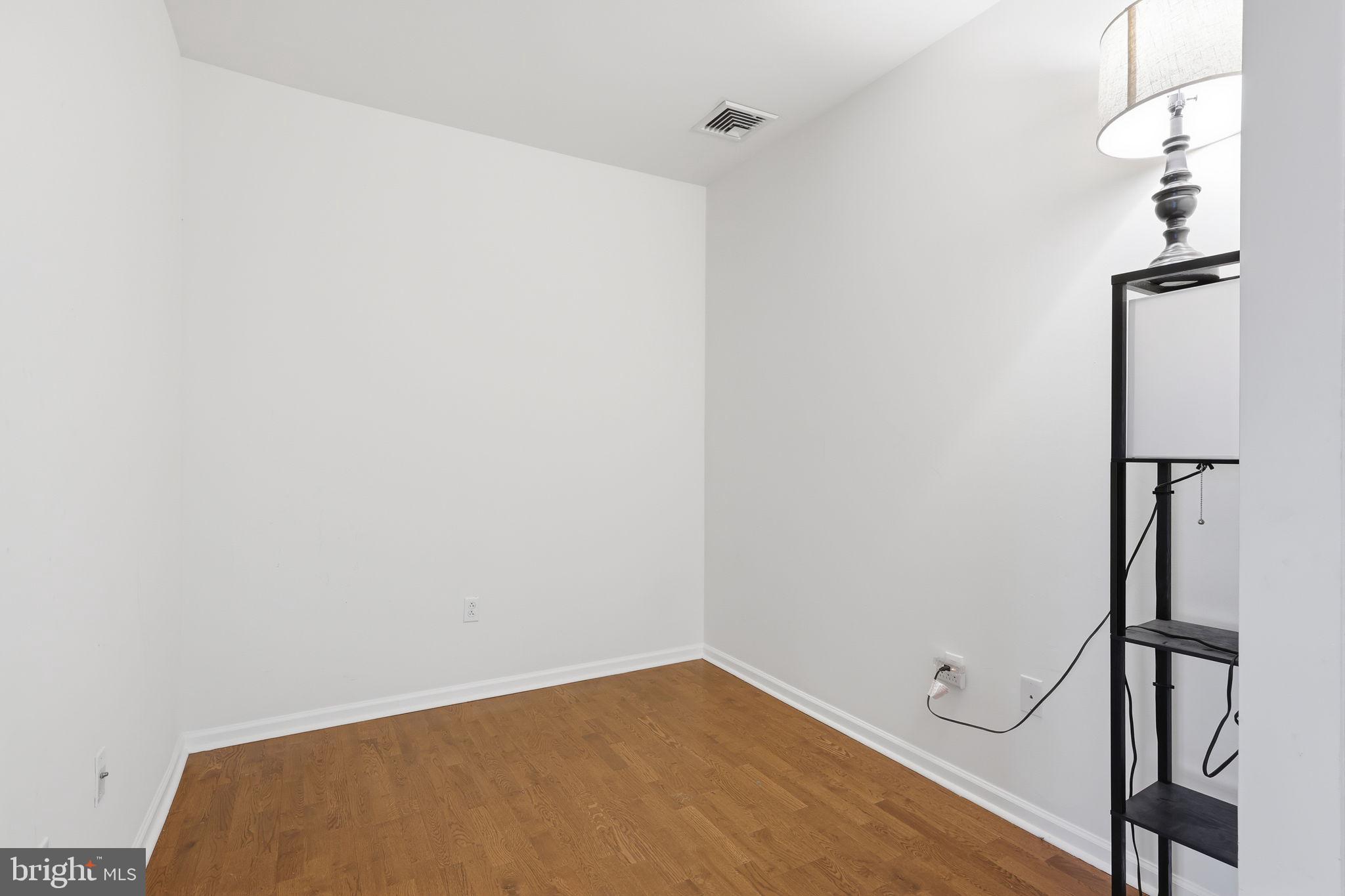 556 Carson Terrace Huntingdon Valley, PA 19006 - Photo 4 of 42 a view of an empty room