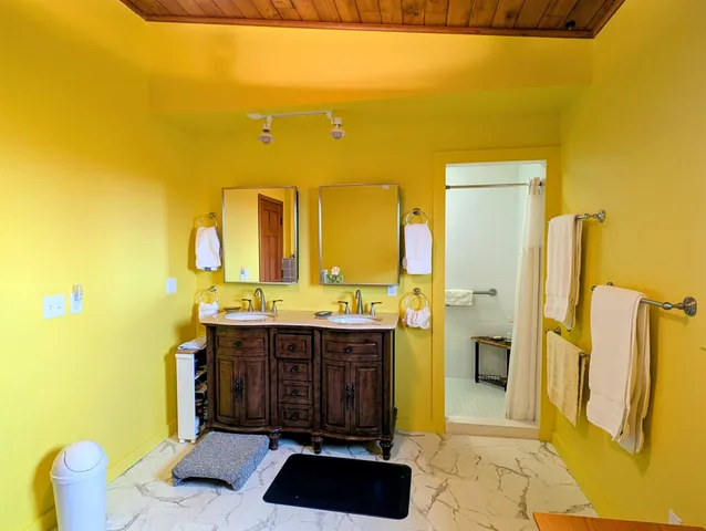 $1,150,000 | 2175 West McManamon Road, Othello, WA 99344