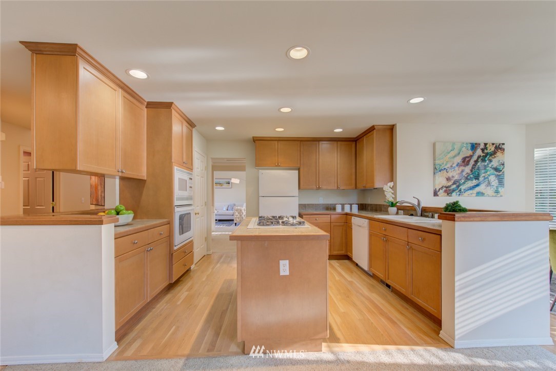 3124 183rd Street Southeast Bothell, WA 98012 - Photo 10 of 25 Gallery Image 10