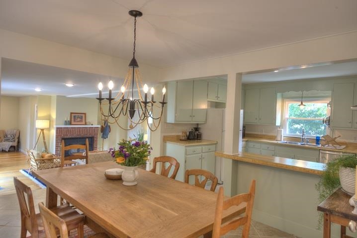 670 Rockfish Road Waynesboro, VA 22980 - Photo 4 of 58 a view of a dining room furniture and a chandelier