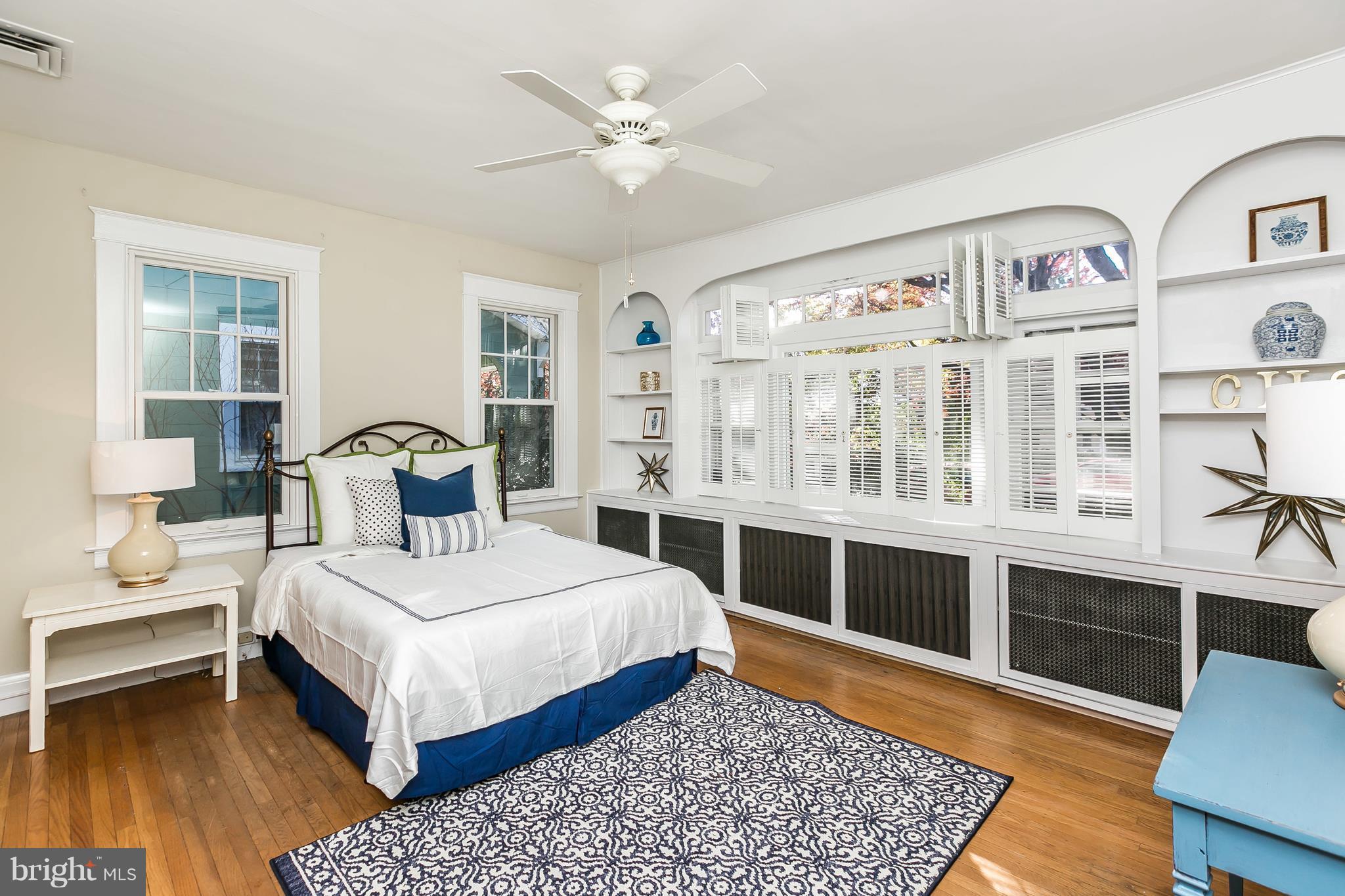 604 Dunkirk Road Baltimore, MD 21212 - Photo 10 of 30 Bedroom with wood blinds is sunny and bright!