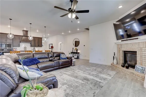 $409,950 | 901 Black Thorn Drive, Carl Junction, MO 64834