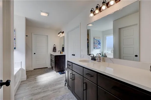 $409,950 | 901 Black Thorn Drive, Carl Junction, MO 64834